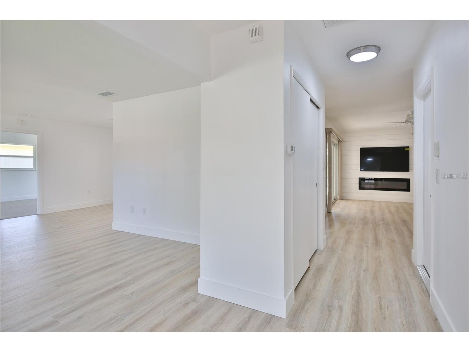 2834 Hardee Drive Sarasota FL 34231 A4688000 image9