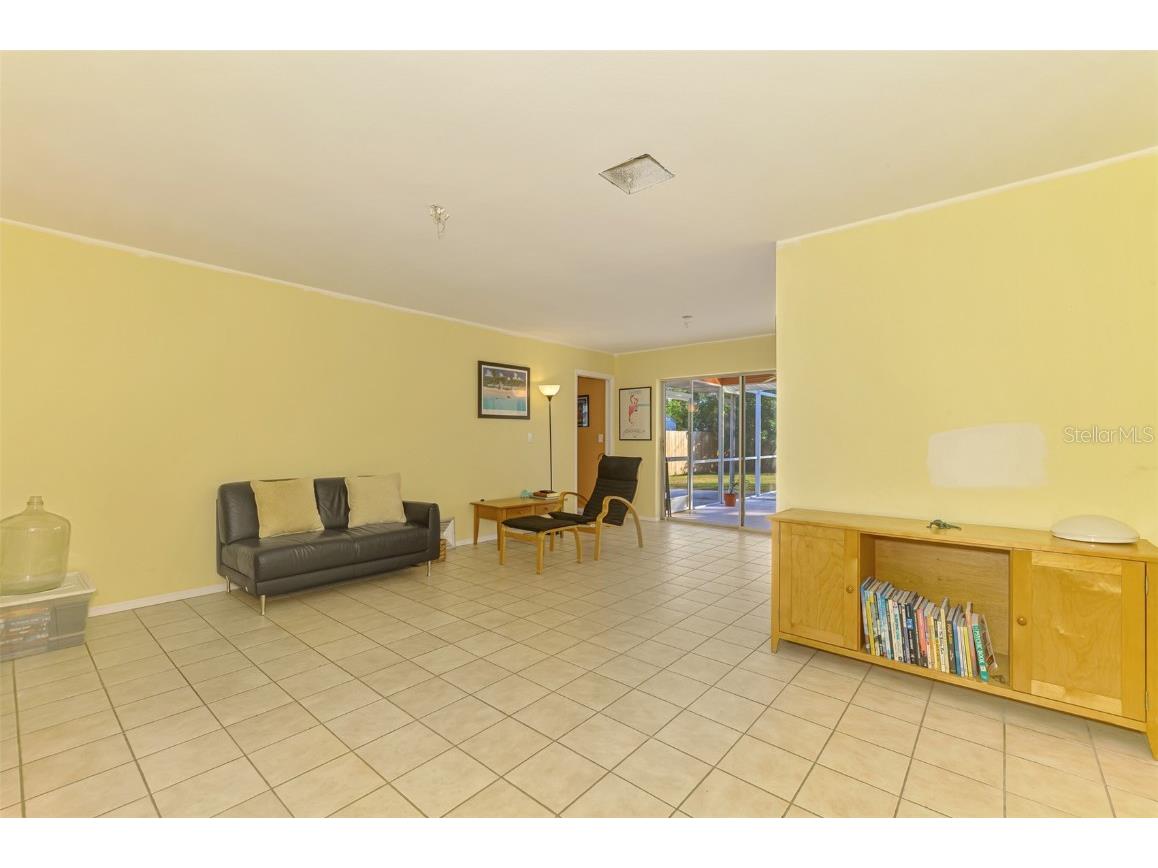 2834 New England Street Sarasota FL 34231 A4672415 image11