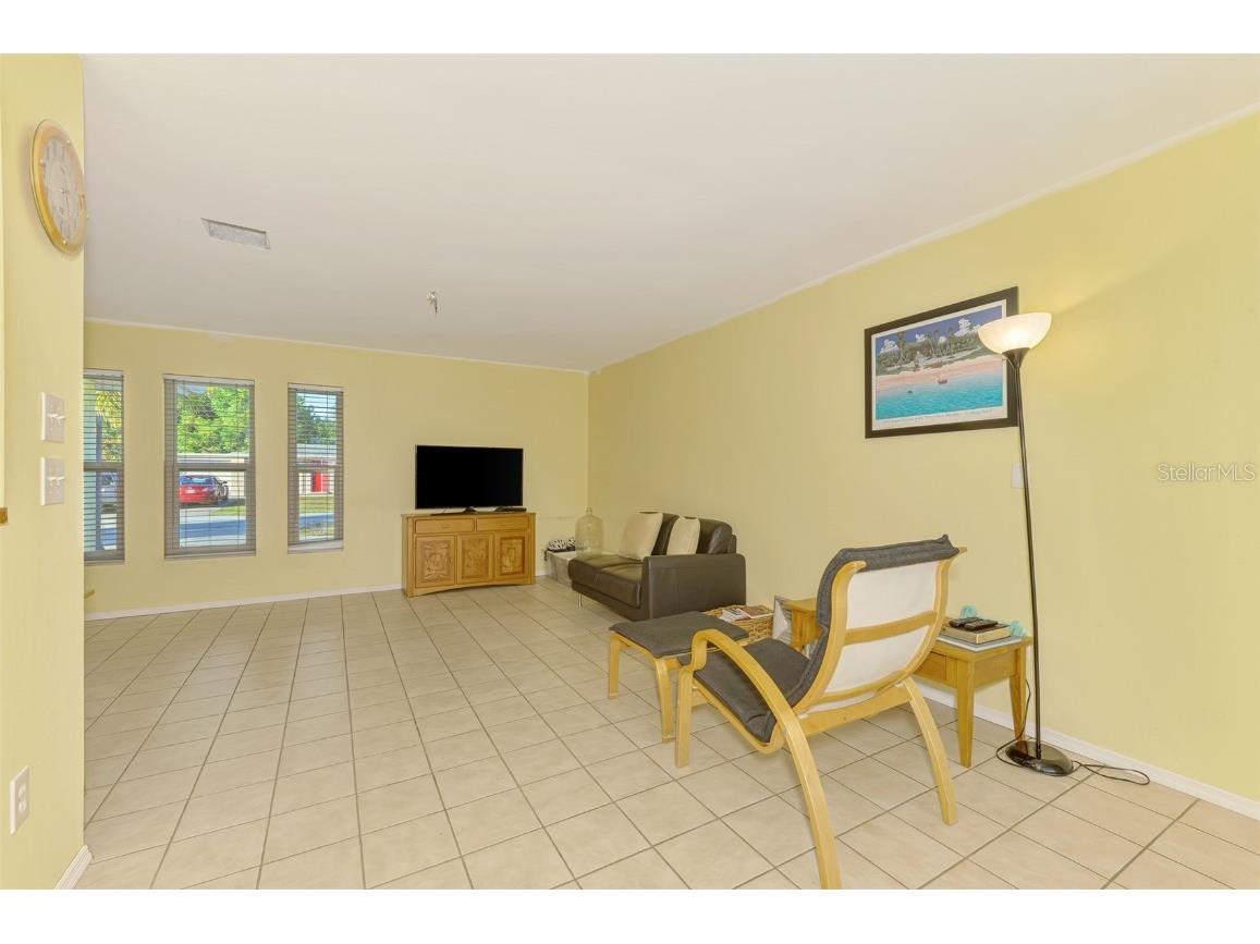 2834 New England Street Sarasota FL 34231 A4672415 image17