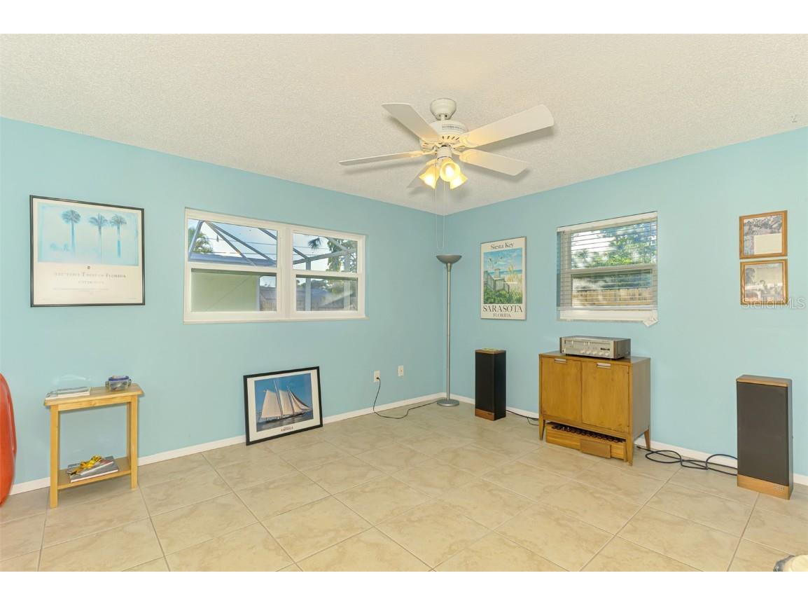 2834 New England Street Sarasota FL 34231 A4672415 image32