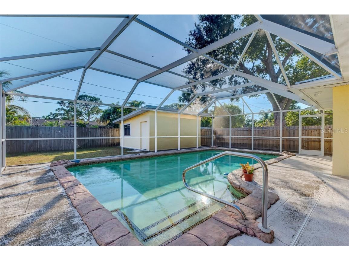 2834 New England Street Sarasota FL 34231 A4672415 image40