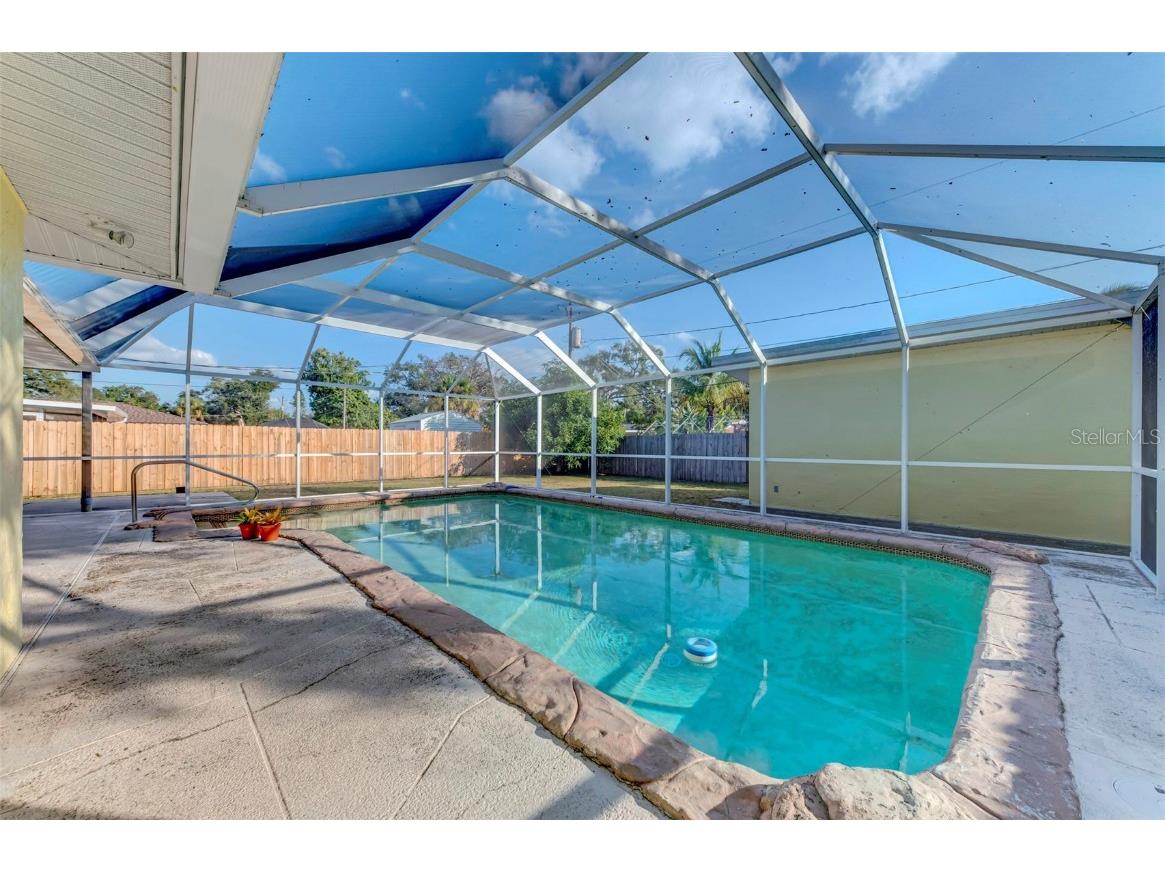 2834 New England Street Sarasota FL 34231 A4672415 image42