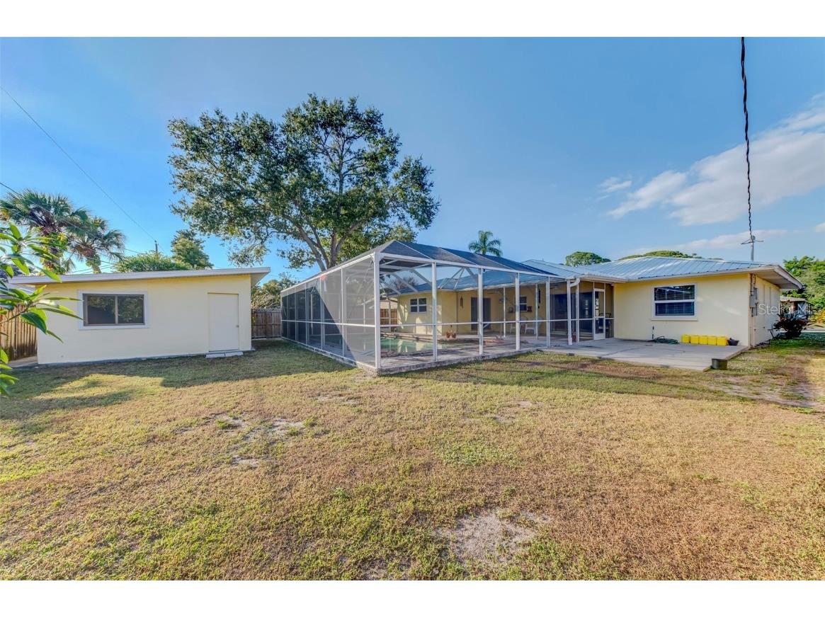 2834 New England Street Sarasota FL 34231 A4672415 image45