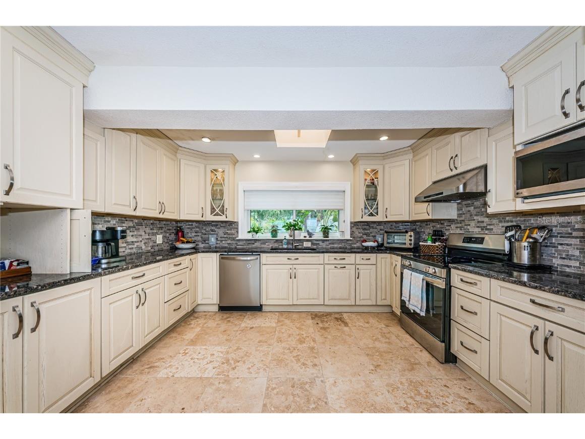 2834 Pelham Road N Saint Petersburg FL 33710 - BOCA CIEGA BAY TB8381918 image31