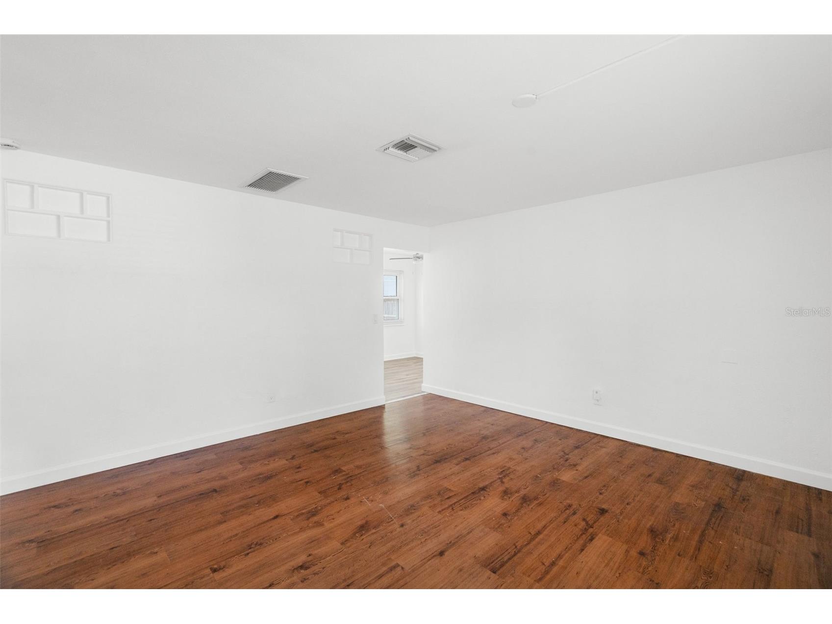 2835 11th Avenue N Saint Petersburg FL 33713 TB8497319 image10