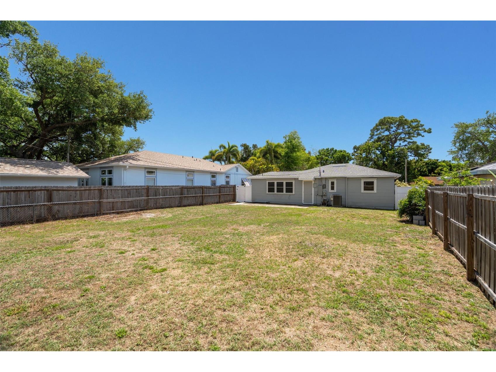2835 11th Avenue N Saint Petersburg FL 33713 TB8497319 image21