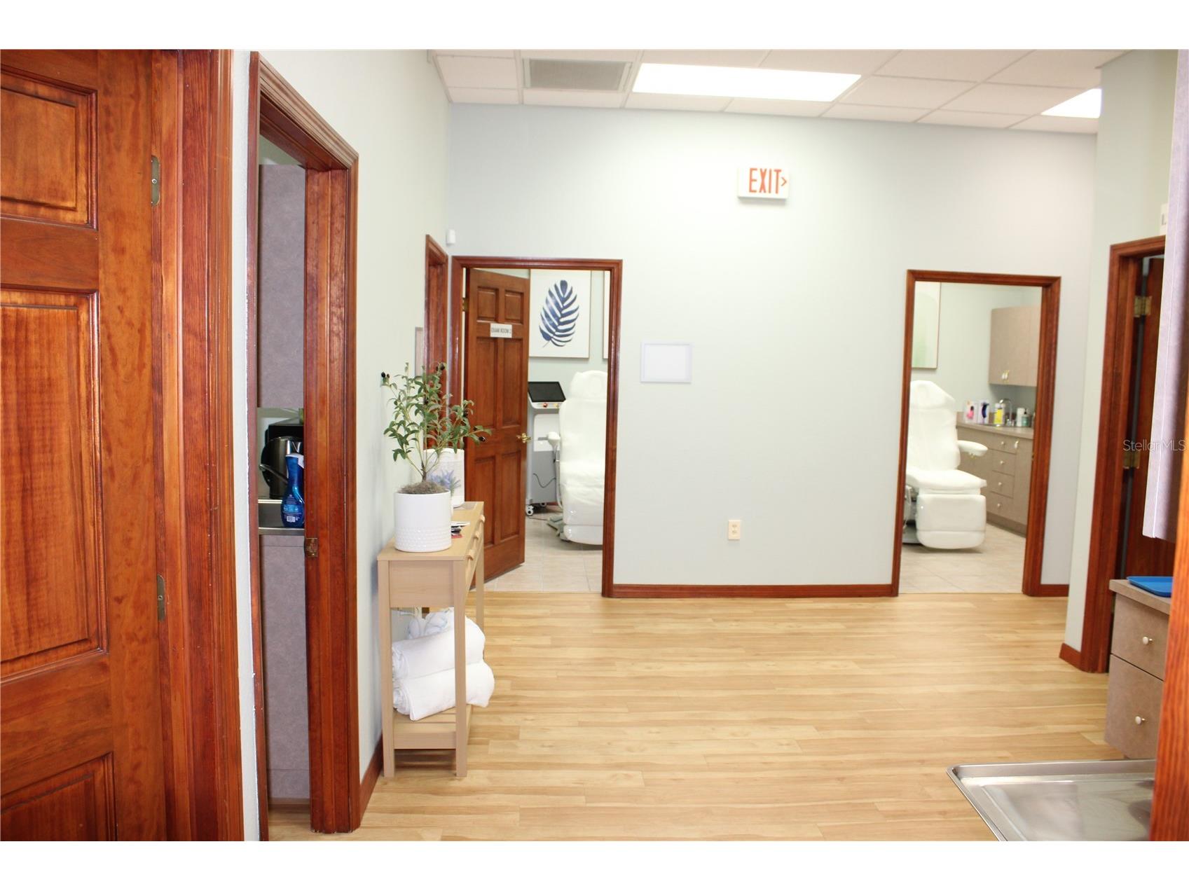 2835 Alt 19 Highway Palm Harbor FL 34683 TB8499827 image14