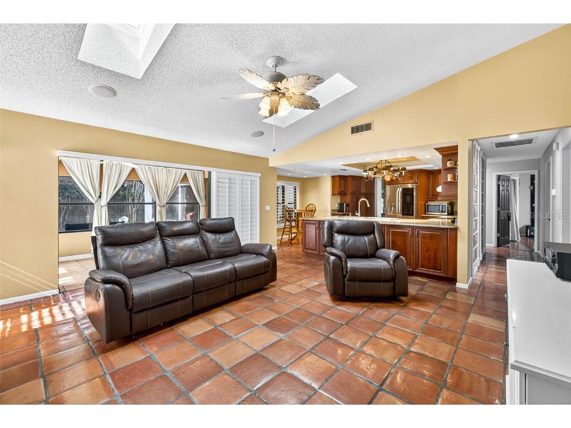 2835 Hammock Drive Plant City FL 33566 TB8446870 image8