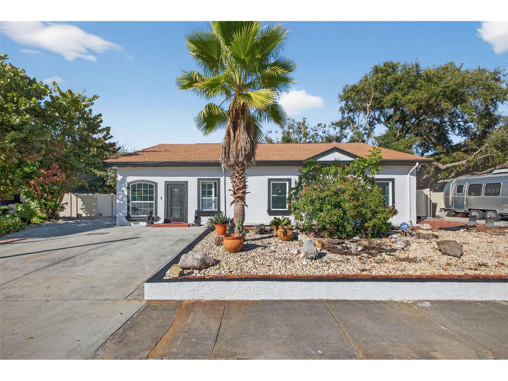 2835 W Shelton Avenue Tampa FL 33611 TB8471164 image1