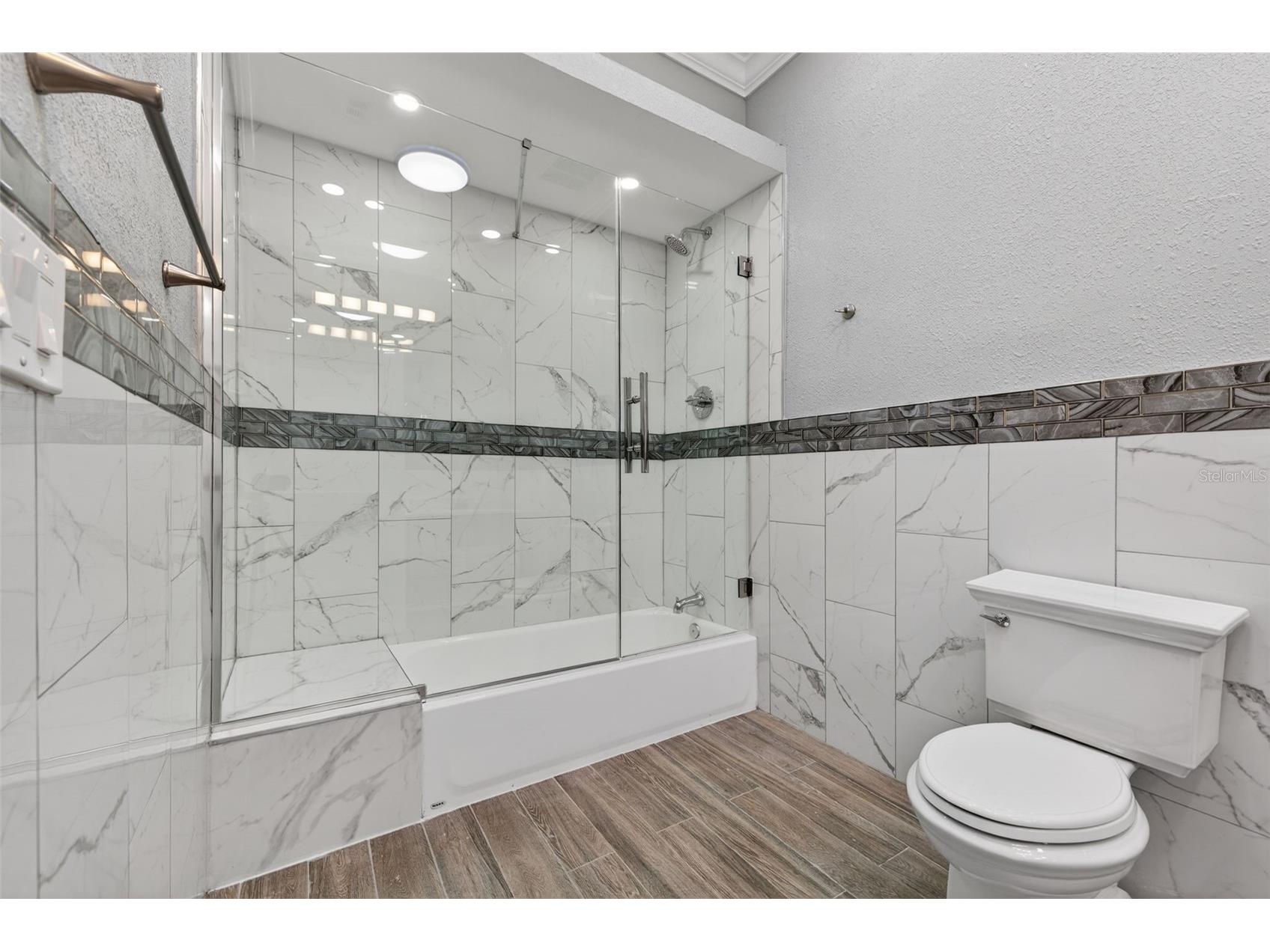 2835 W Shelton Avenue Tampa FL 33611 TB8471164 image26