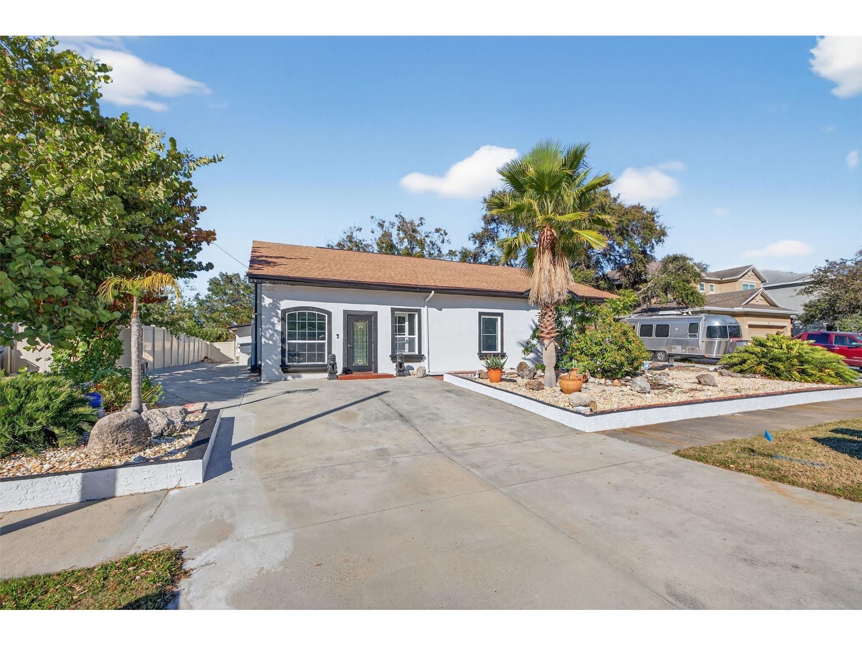 2835 W Shelton Avenue Tampa FL 33611 TB8471164 image3
