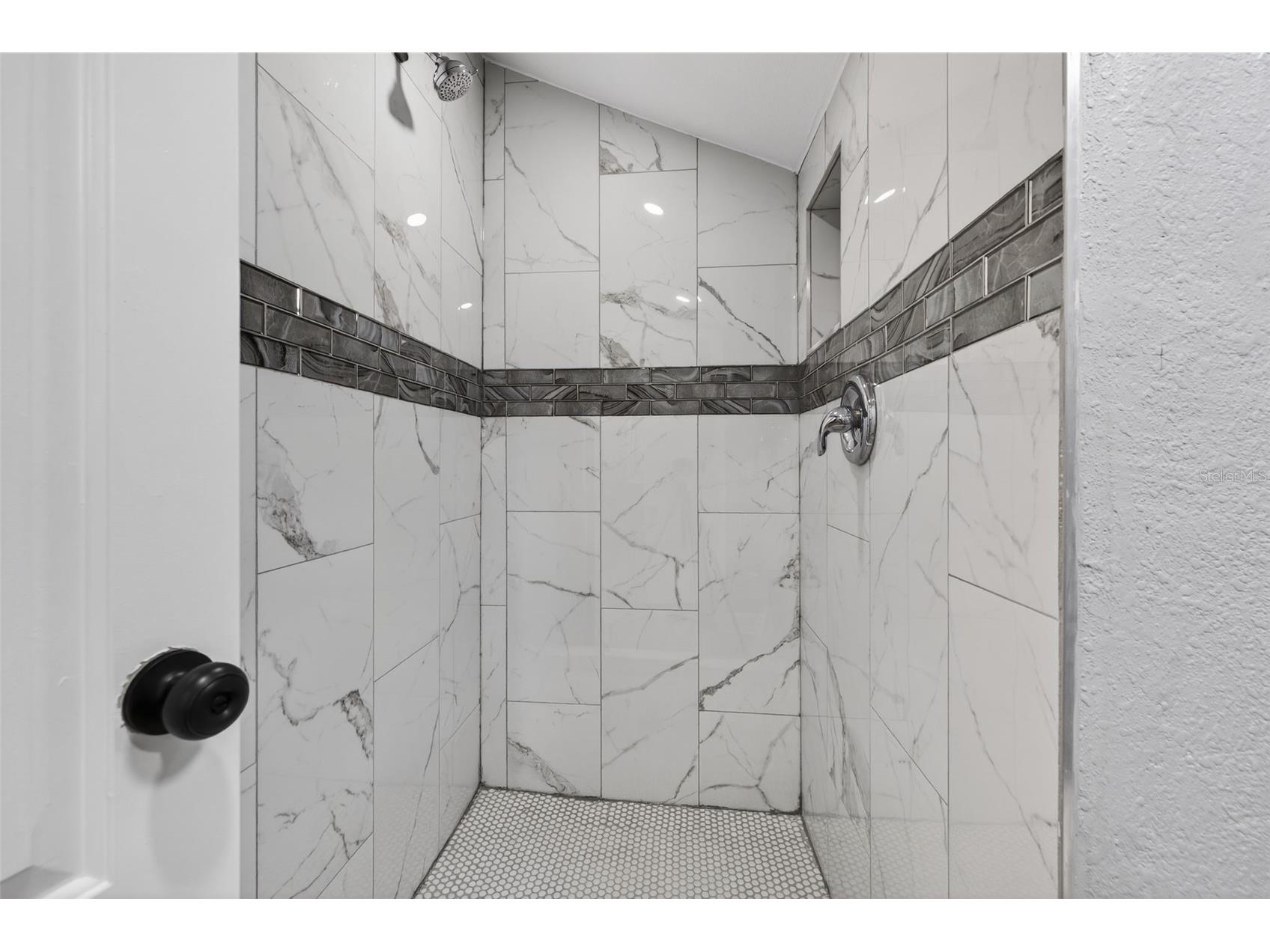 2835 W Shelton Avenue Tampa FL 33611 TB8471164 image34