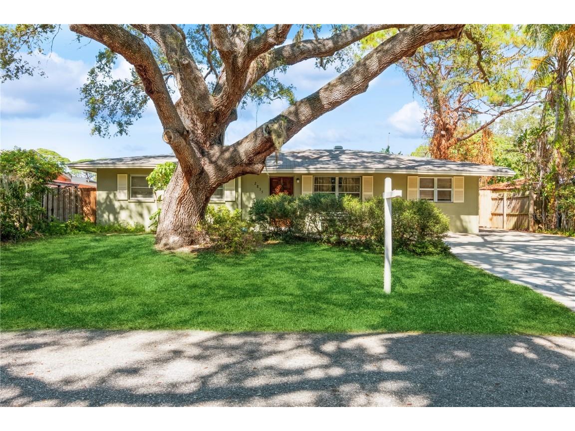 2835 Williamsburg Street Sarasota FL 34231 A4587508 image1