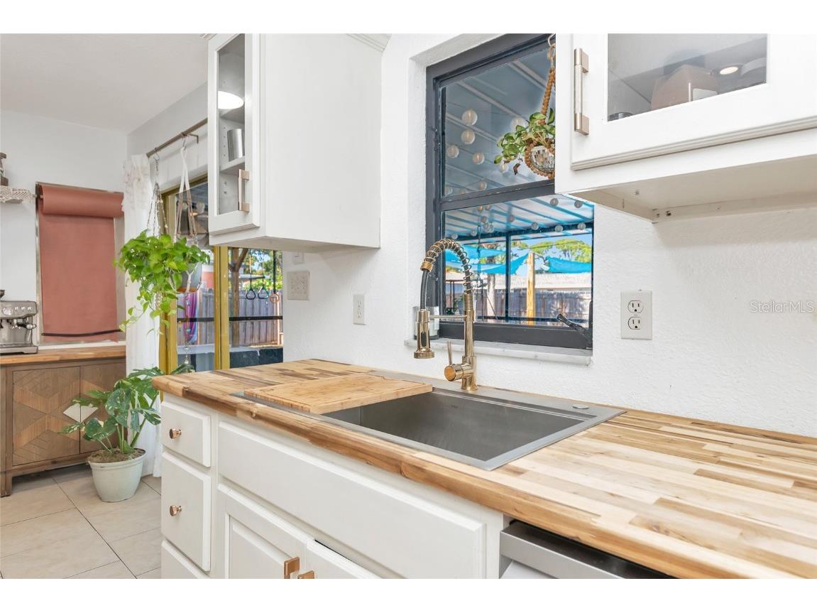 2835 Williamsburg Street Sarasota FL 34231 A4674137 image16