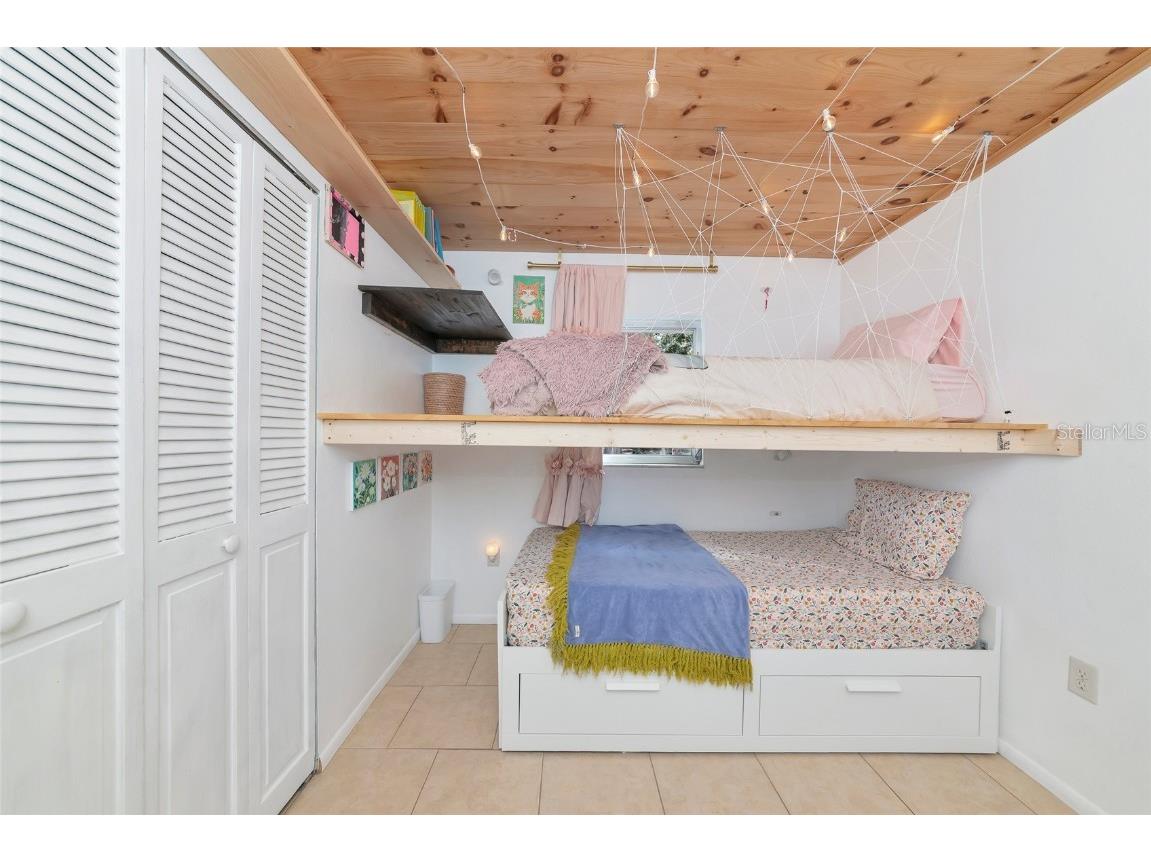 2835 Williamsburg Street Sarasota FL 34231 A4674137 image28