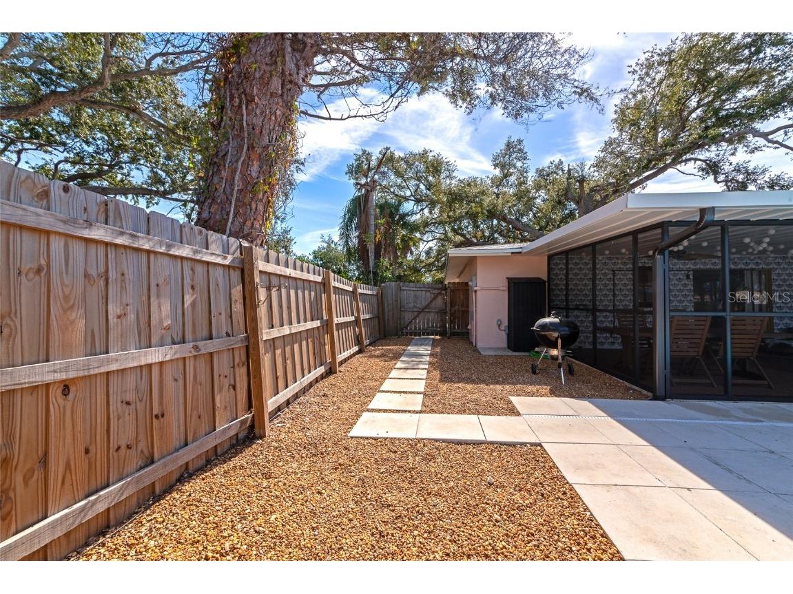 2835 Williamsburg Street Sarasota FL 34231 A4674137 image46