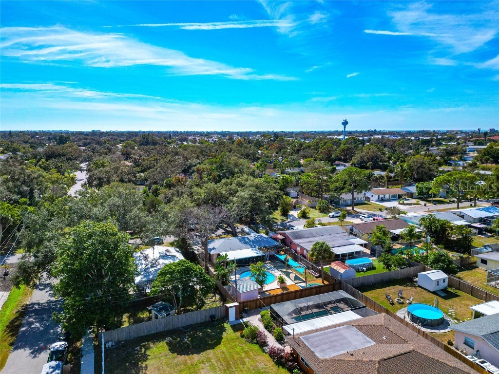 2835 Williamsburg Street Sarasota FL 34231 A4674137 image54