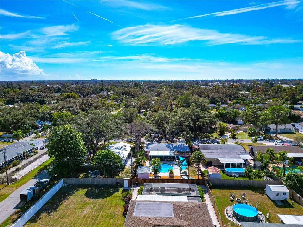 2835 Williamsburg Street Sarasota FL 34231 A4674137 image55