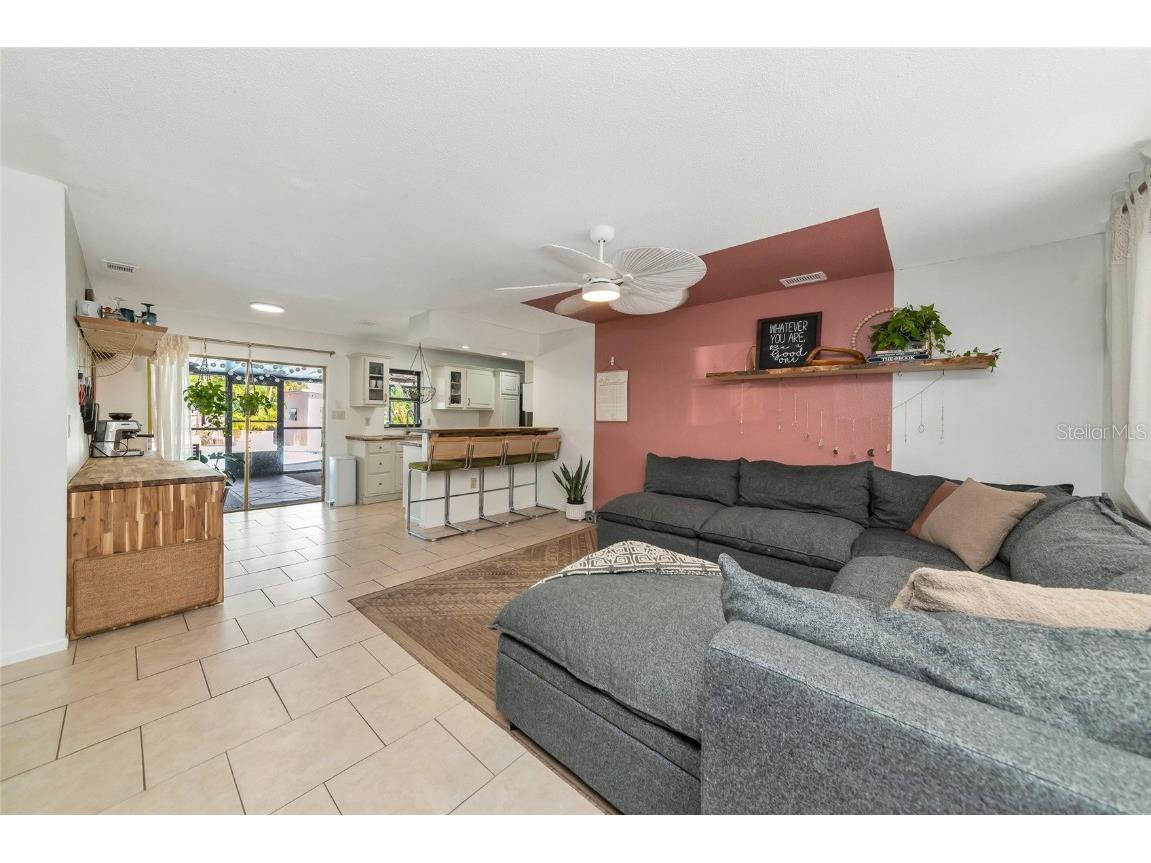 2835 Williamsburg Street Sarasota FL 34231 A4674137 image8