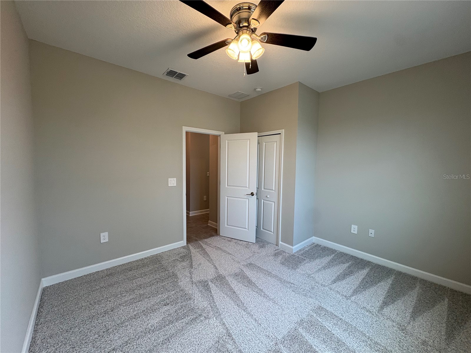 2836 Camden Way Davenport FL 33837 P4939019 image24