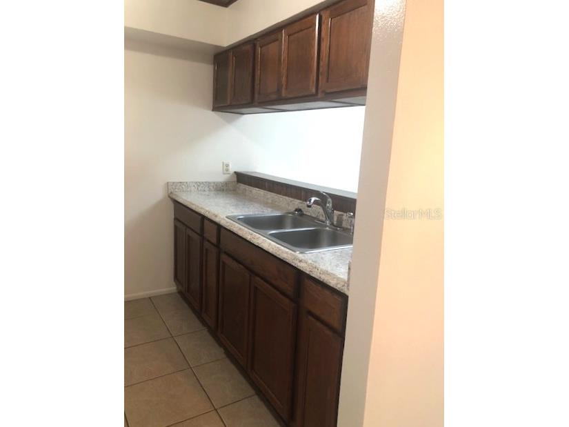 2836 Hunt Club Lane #2B Orlando FL 32826 O6350631 image9