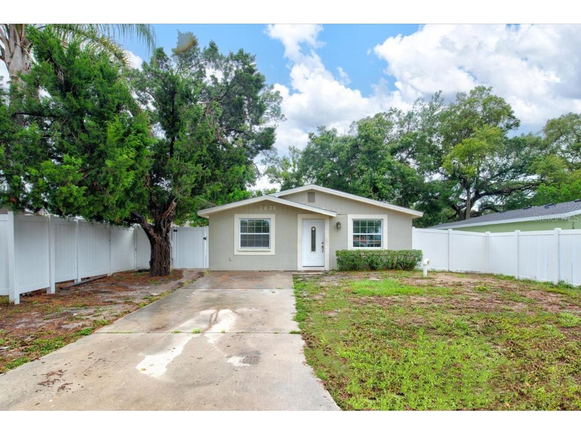 2836 Sterling Lane Sarasota FL 34231 A4613620 image1