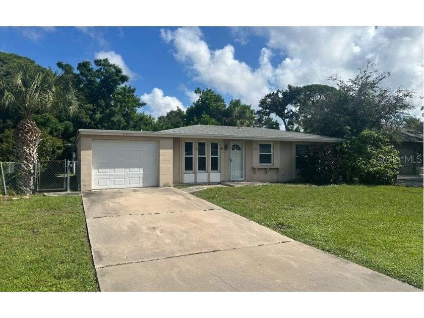 2837 New England Street Sarasota FL 34231 A4618387 image1