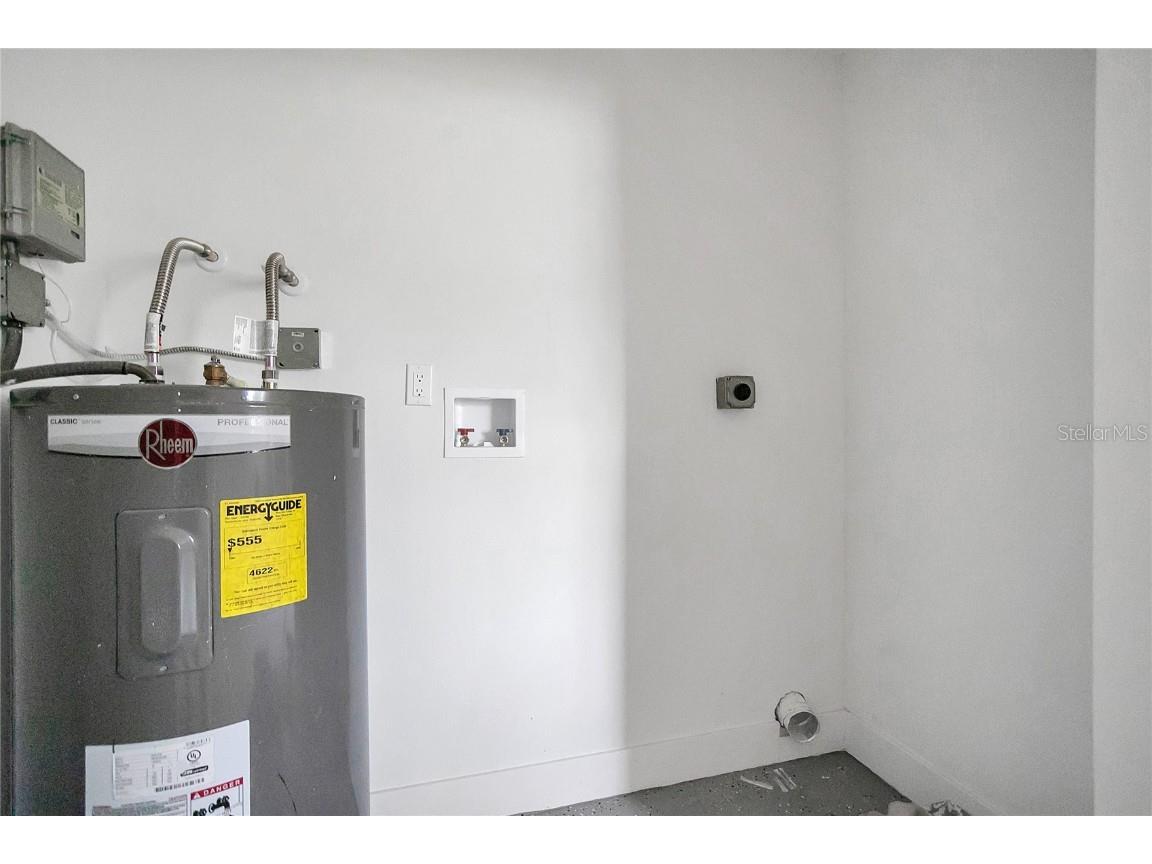 2837 Woodcrest Drive Sarasota FL 34239 TB8399198 image20