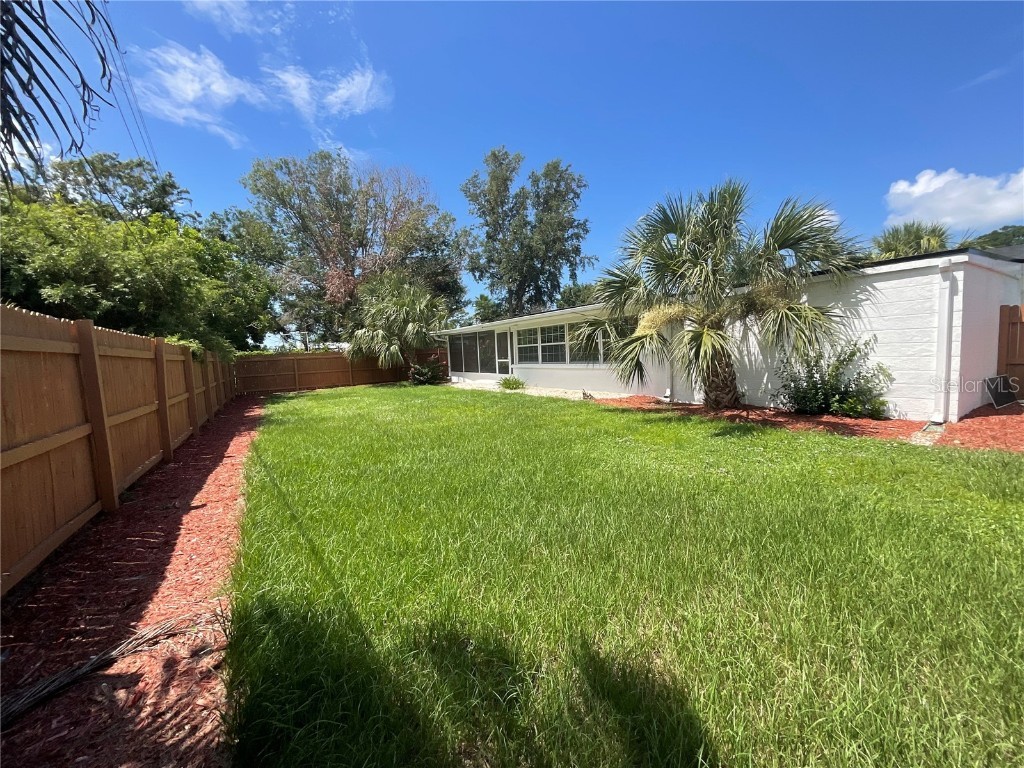 2837 Woodcrest Drive Sarasota FL 34239 TB8399198 image30