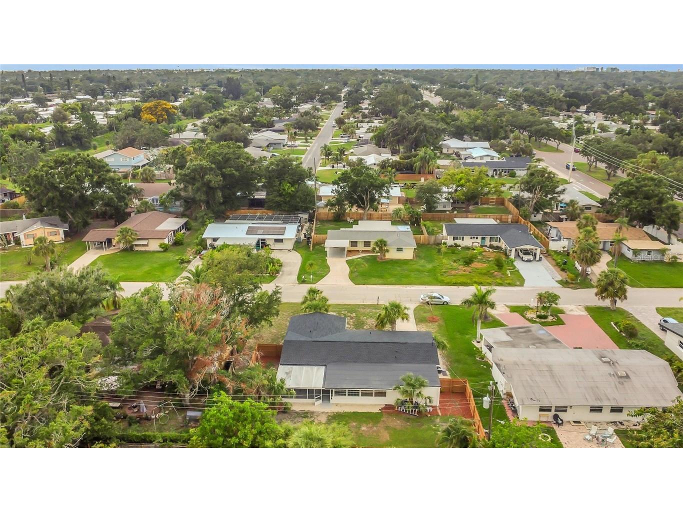 2837 Woodcrest Drive Sarasota FL 34239 TB8399198 image35