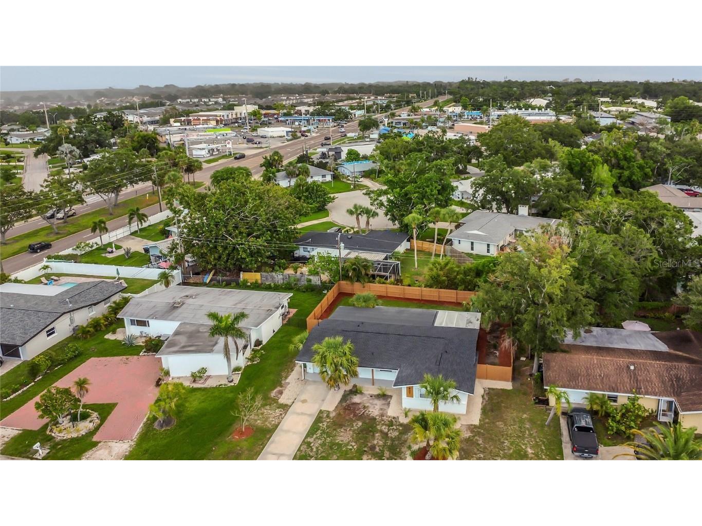 2837 Woodcrest Drive Sarasota FL 34239 TB8399198 image36