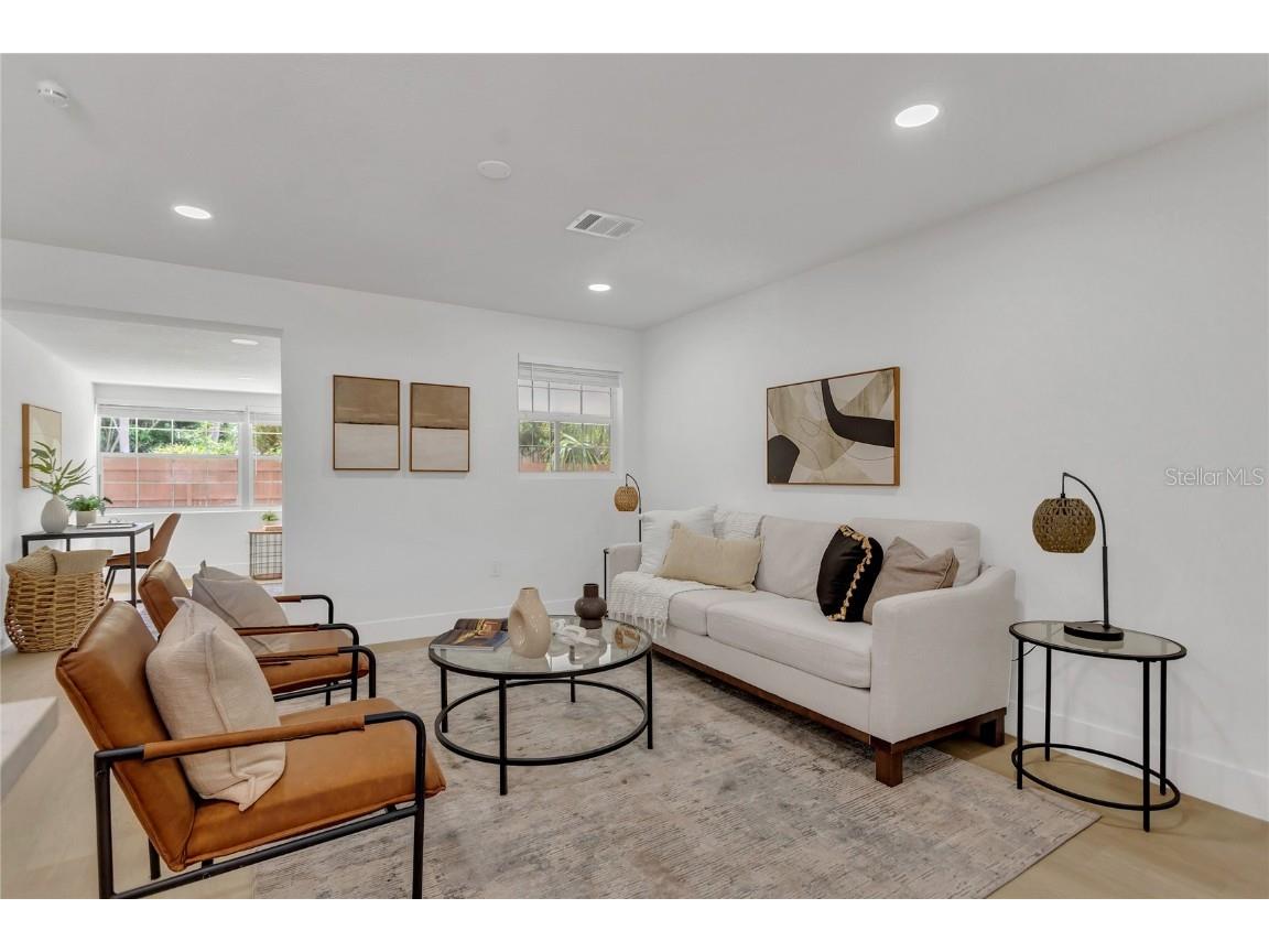 2837 Woodcrest Drive Sarasota FL 34239 TB8399198 image8