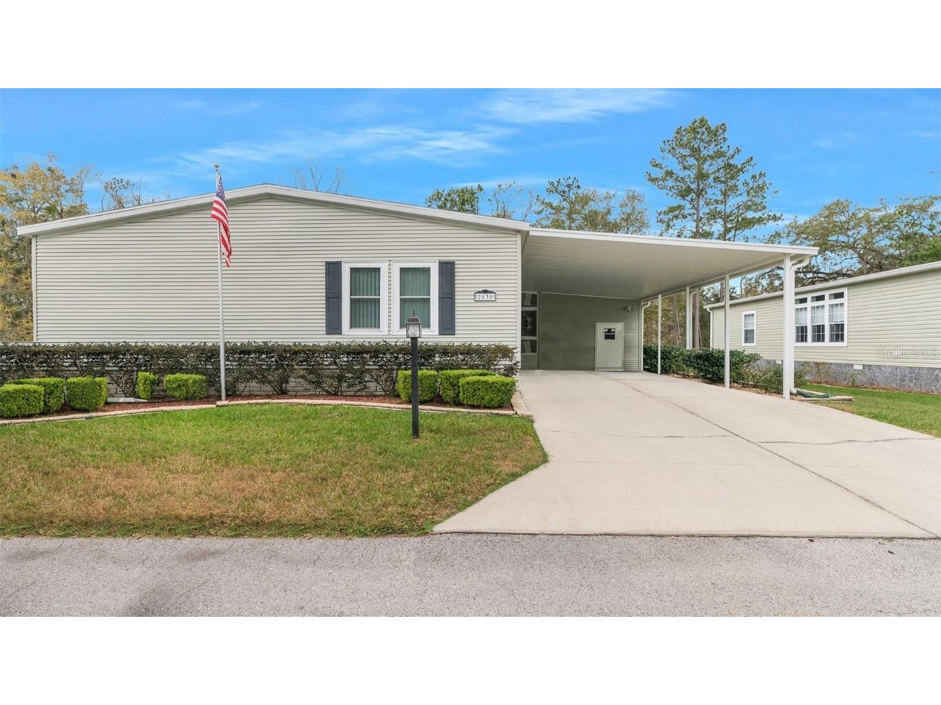 2838 Kingswood Circle Brooksville FL 34604 W7852468 image1