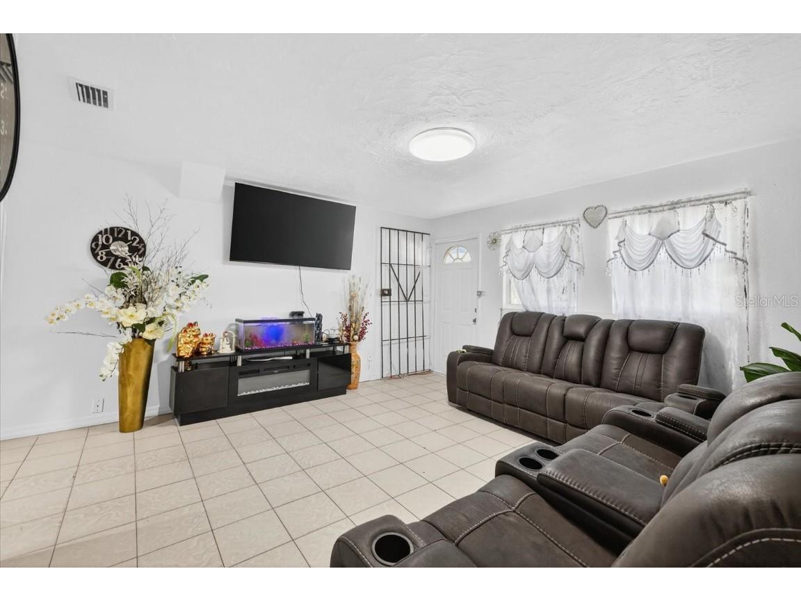 2839 19th Street W Bradenton FL 34205 TB8443429 image6