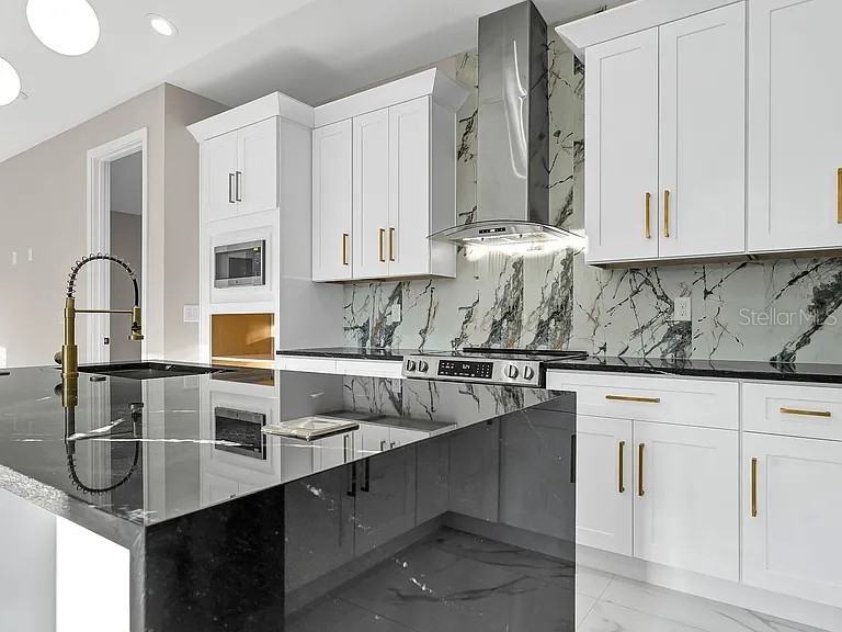 2839 60th Avenue N Saint Petersburg FL 33714 TB8457669 image7