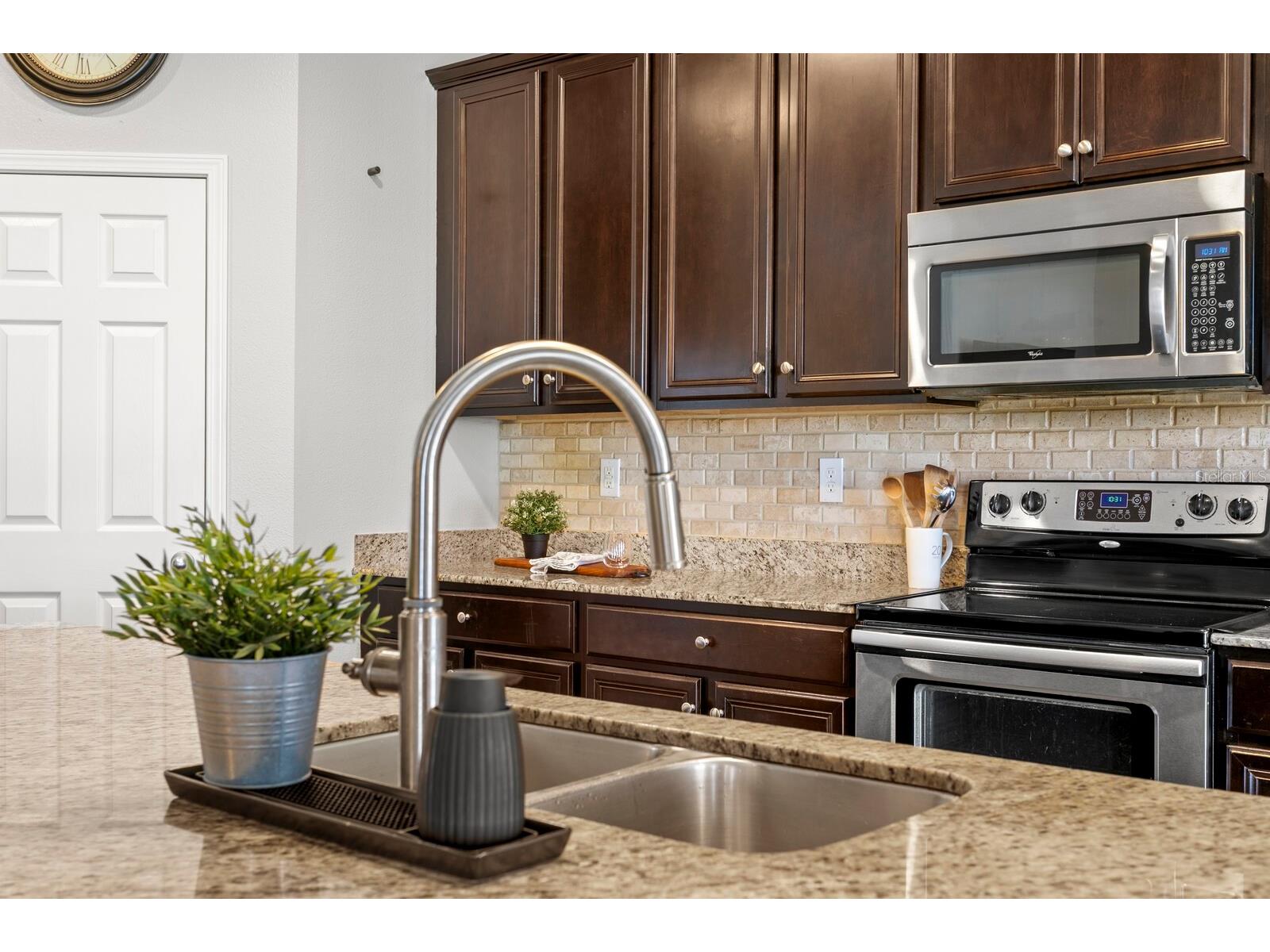 2839 Maple Brook Loop Lutz FL 33558 TB8477296 image11