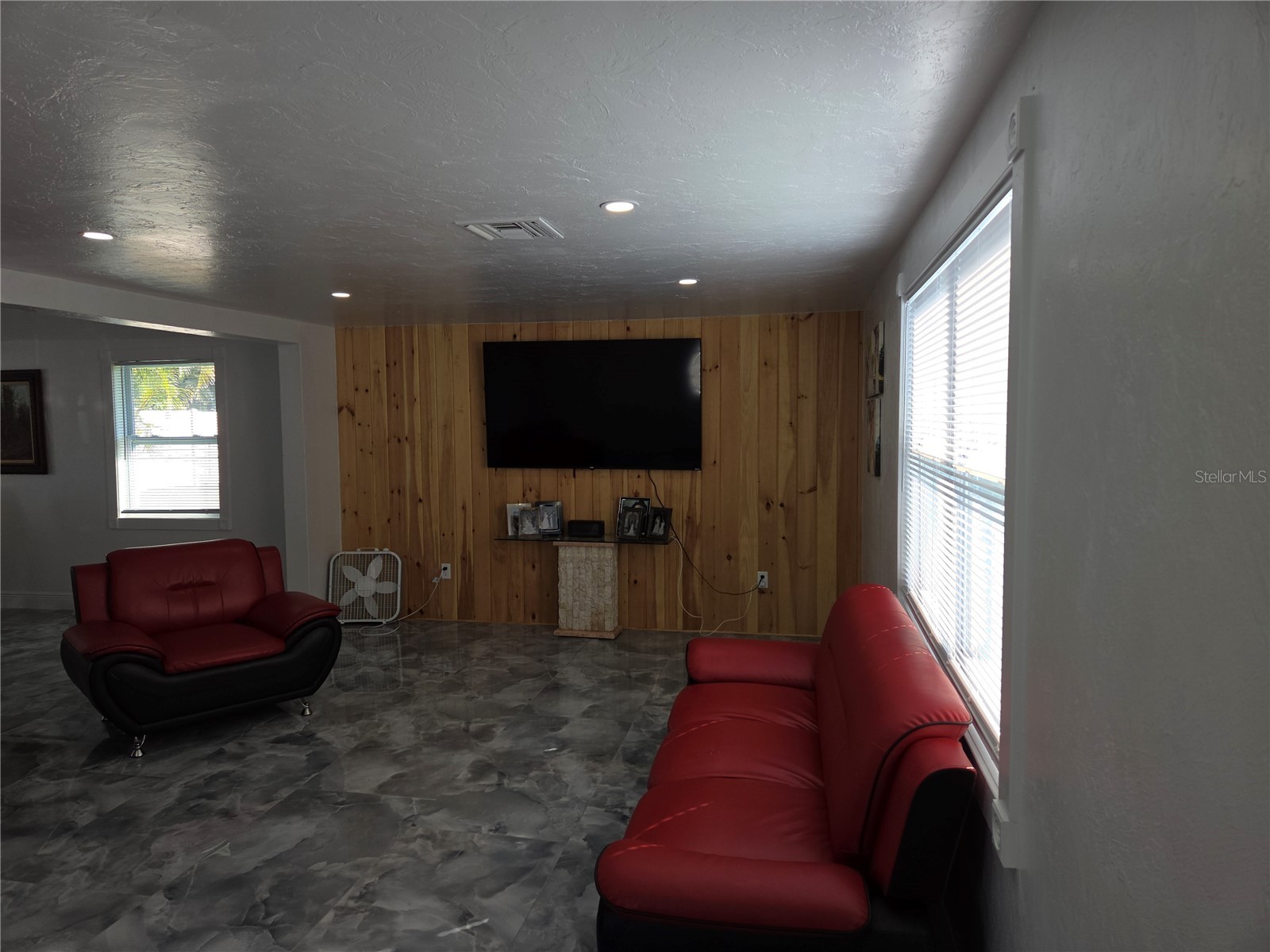 2839 Olympic Street Sarasota FL 34231 A4680914 image8