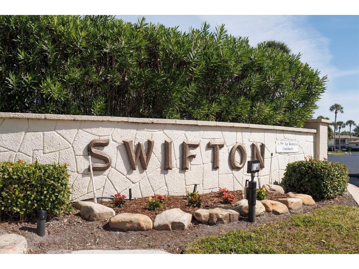 2839 Swifton Drive #23 Sarasota FL 34231 A4613325 image1