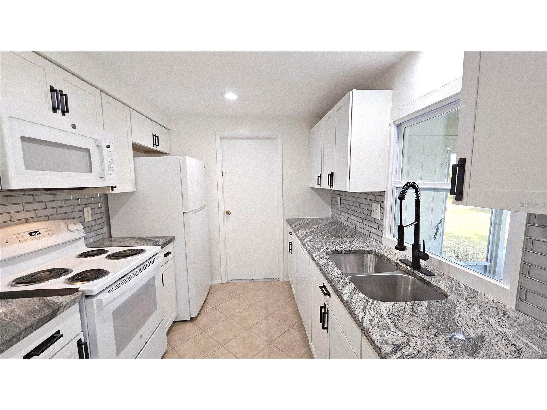 284 Rotonda Boulevard W Rotonda West FL 33947 S5146070 image14