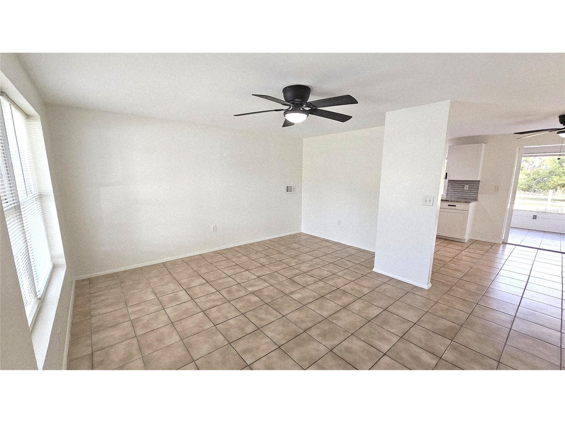 284 Rotonda Boulevard W Rotonda West FL 33947 S5146070 image7