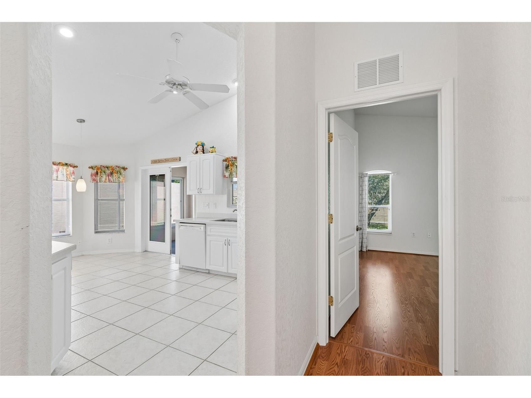 284 Royal Palm Way Spring Hill FL 34608 TB8485238 image18