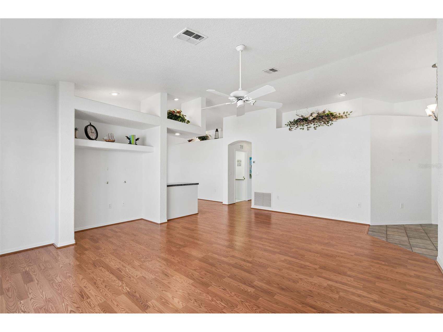 284 Royal Palm Way Spring Hill FL 34608 TB8485238 image6