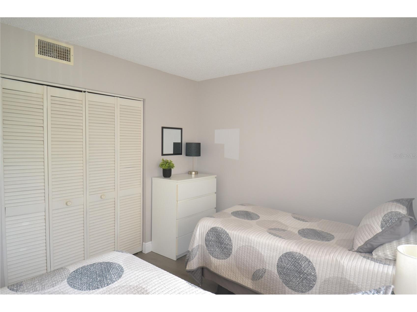 284 Woodlake Wynde Oldsmar FL 34677 TB8494637 image37