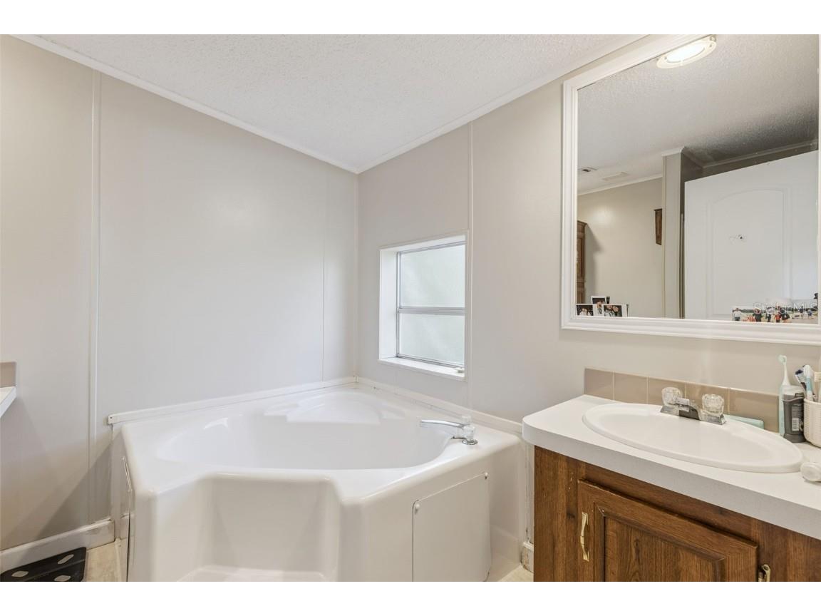 28405 SE 175th Street Umatilla FL 32784 O6353060 image16