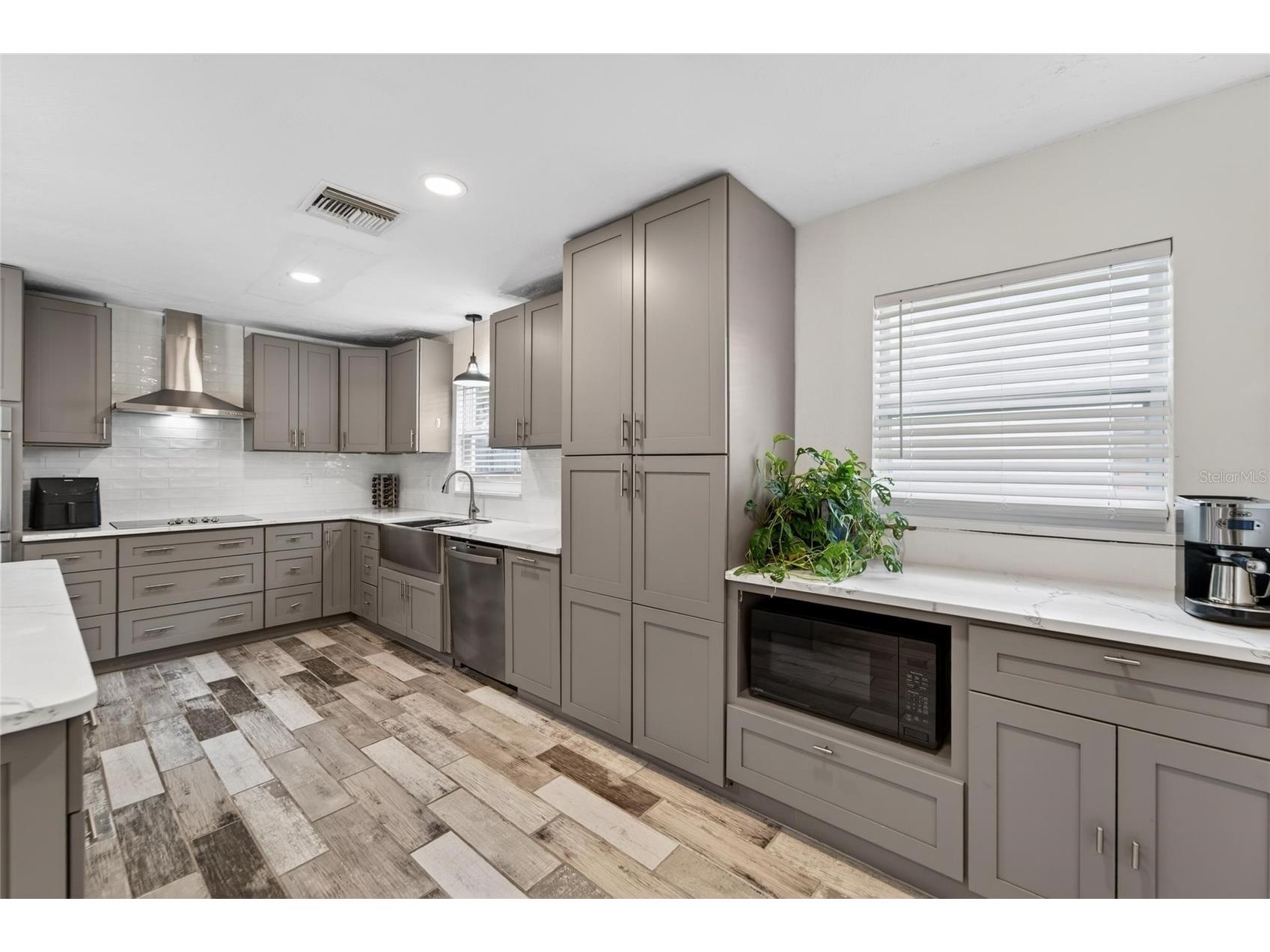 2842 61st Lane N Saint Petersburg FL 33710 TB8499446 image11