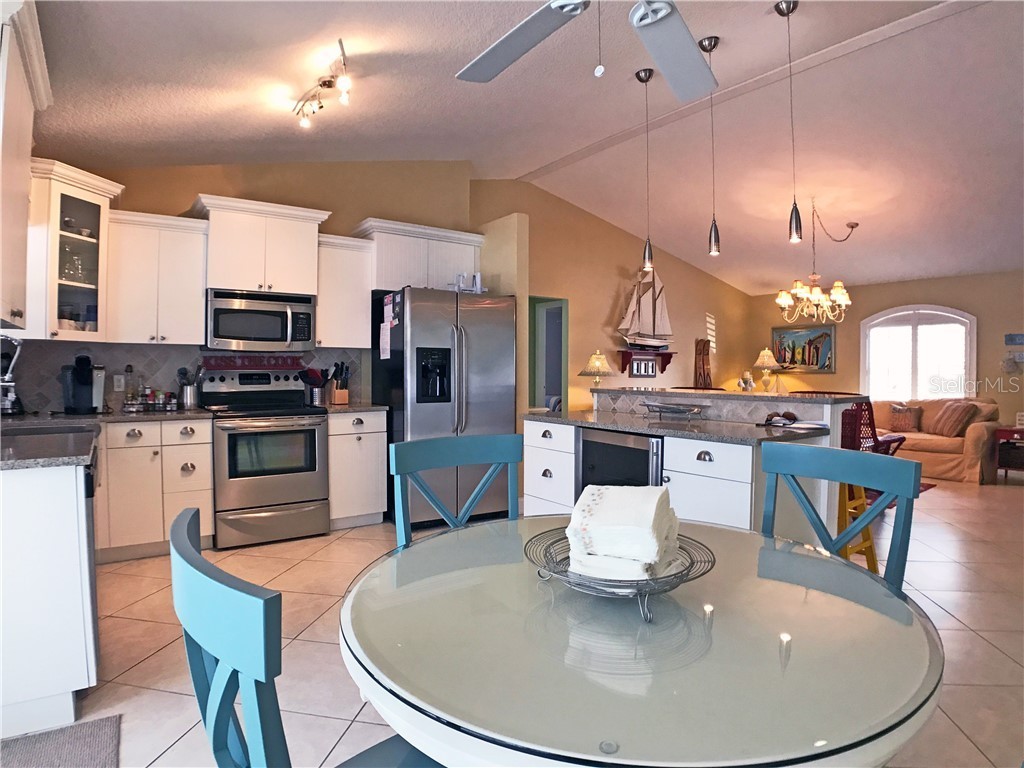 2843 New England Street Sarasota FL 34231 A4418022 image14