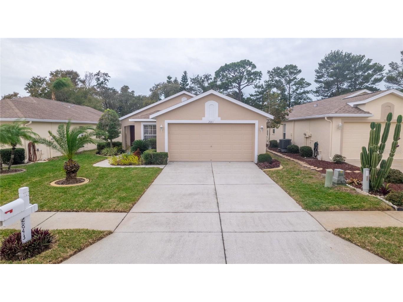 2843 Wood Pointe Drive Holiday FL 34691 W7860879 image1