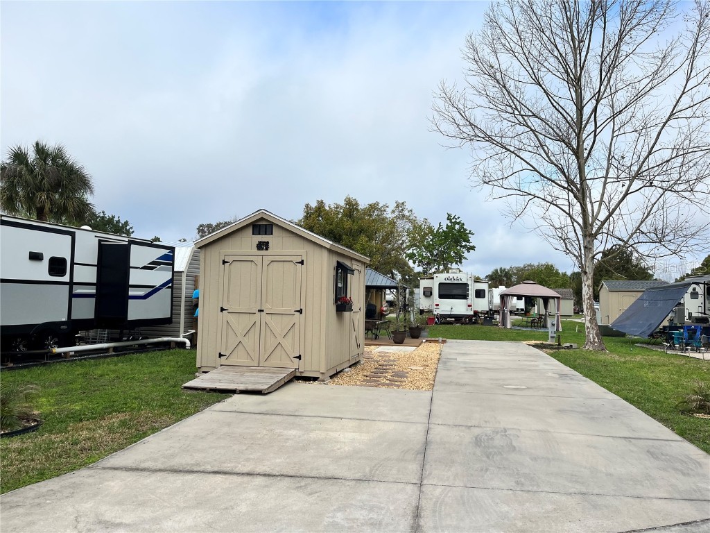 2844 NE 104th Terrace Silver Springs FL 34488 - OCKLAWAHA RIVER O6161266 image1