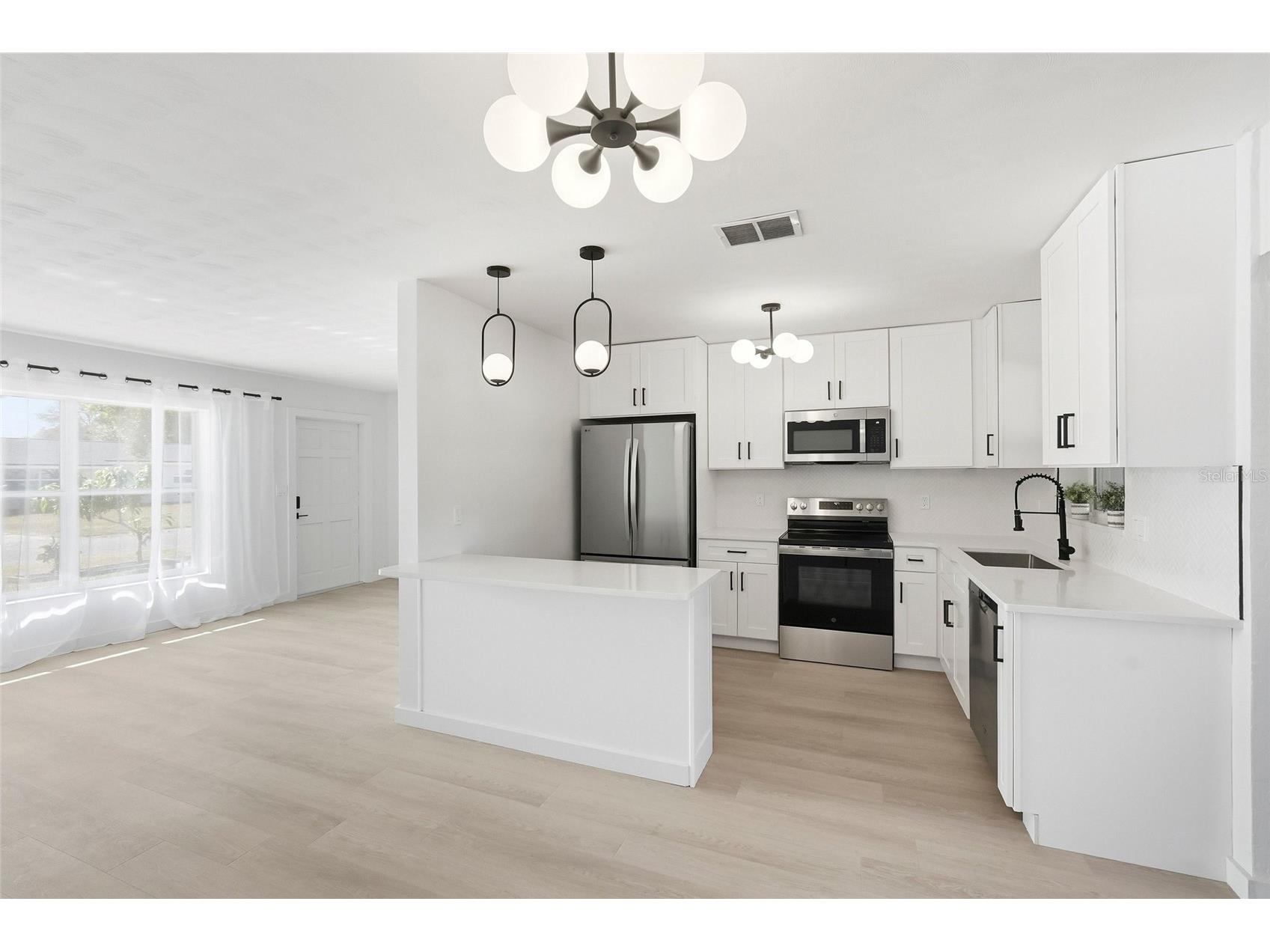2845 64th Terrace S Saint Petersburg FL 33712 TB8472109 image3
