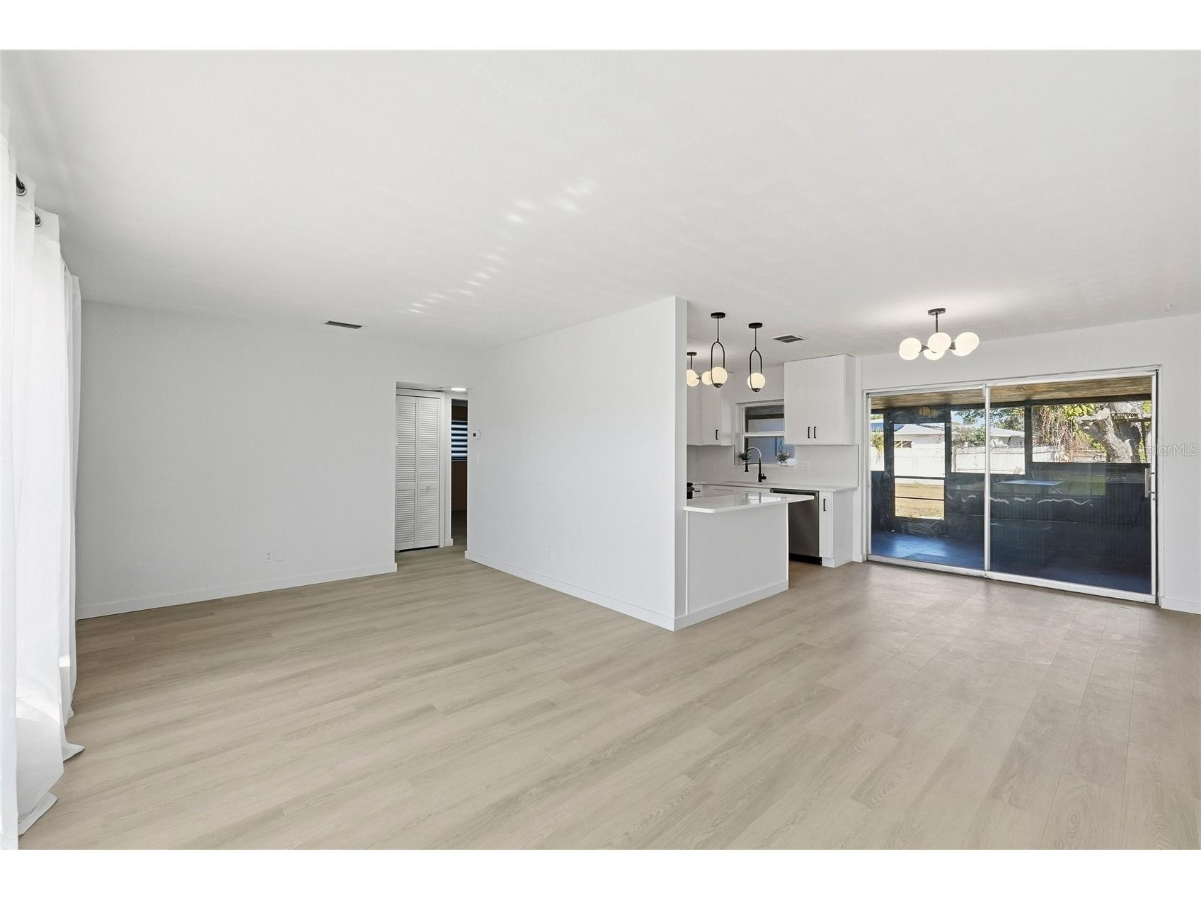 2845 64th Terrace S Saint Petersburg FL 33712 TB8472109 image9